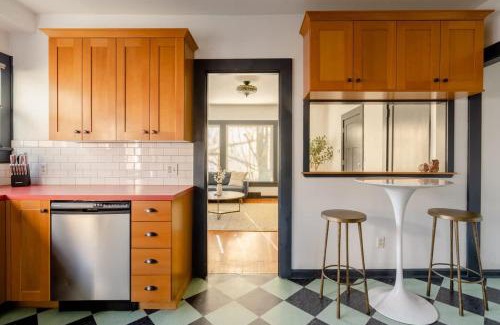 Belmont House | Stay Portland - Perfectly Restored Craftsman - Eateries & Coffee