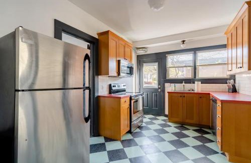 Belmont House | Stay Portland - Perfectly Restored Craftsman - Eateries & Coffee