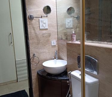 Santacruz House | Stay Retreats At Welcome Apartment - Corporate Rooms In Vakola
