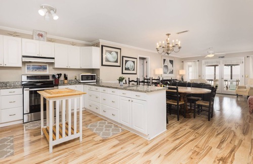 Folly Beach House | Stay @ Sandi Lou! Oceanfront Classic Folly Beach Home