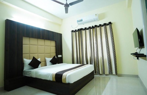 Perambur Purasavakam Hotel | Stay Square Inn Anna Nagar