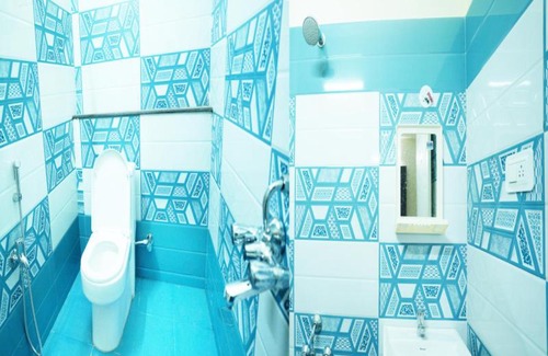 Perambur Purasavakam Hotel | Stay Square Inn Anna Nagar