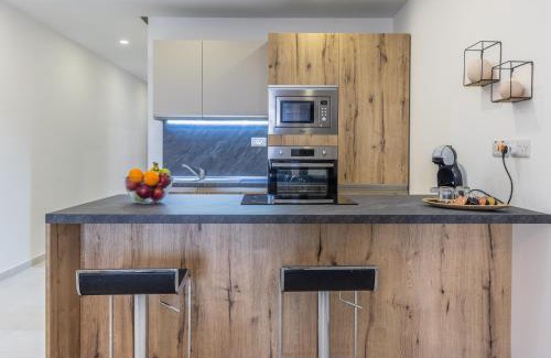Tower Road Apartment | Stay Steps Away From The Sea in Sliema - Sleeps 6