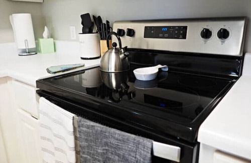 Navarre Beach Condo | Stay @ the Sound & Sea, walk to Navarre Beach/Pool