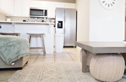 Navarre Beach Condo | Stay @ the Sound & Sea, walk to Navarre Beach/Pool