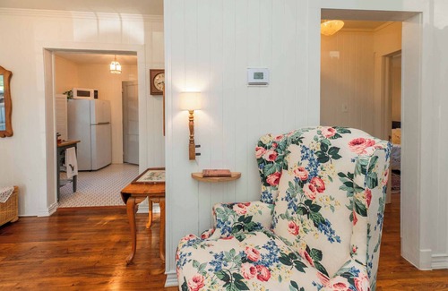 McKinney House | Stay Vintage at Dandelion