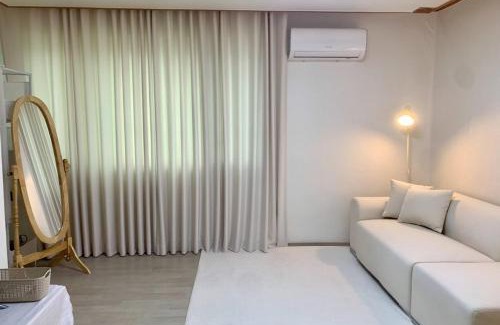 Suwon Villa | Stay Warm