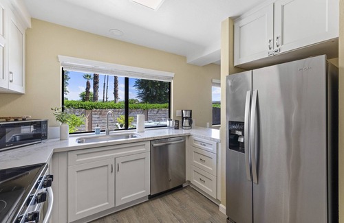 Sunrise Vista Chino Condo | Stay Wexler, Stay Cool