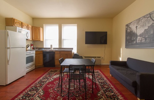 Spruce Hill Apartment | Stay With Kay University City