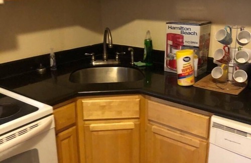 Spruce Hill Apartment | Stay With Kay University City