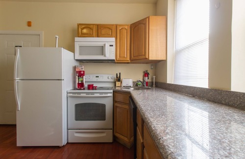 Spruce Hill Apartment | Stay With Kay University City