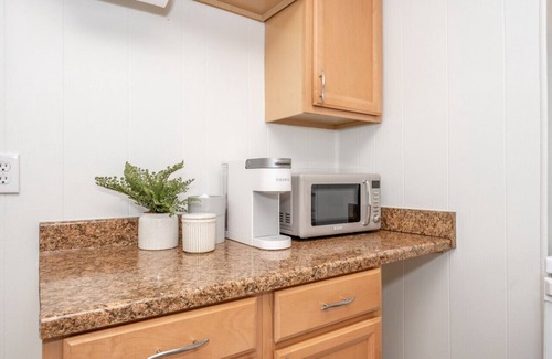 Oakley Apartment | Stay34thOakley | Oakley