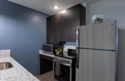 Mount Vernon Hotel | stayAPT Suites Alexandria-Fort Belvoir