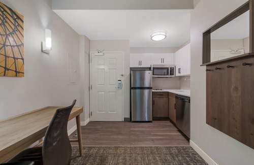 Chesapeake Hotel | Staybridge Suites Chesapeake by IHG