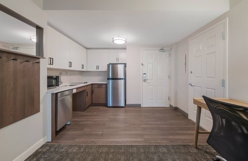 Chesapeake Hotel | Staybridge Suites Chesapeake by IHG