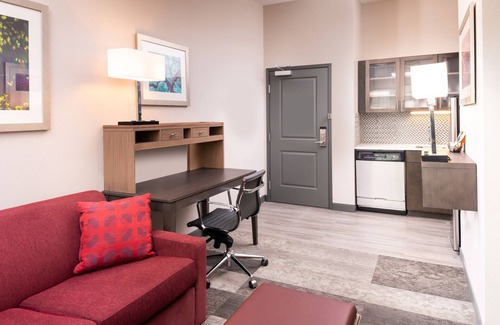 Lake Charles Hotel | Staybridge Suites Lake Charles by IHG