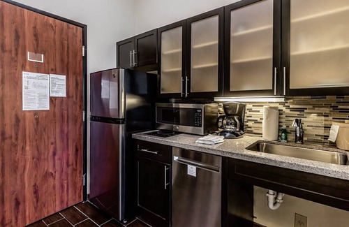 Laredo Hotel | Staybridge Suites Laredo International Airport by IHG