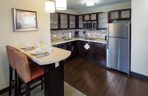 West Omaha Hotel | Staybridge Suites Omaha West by IHG