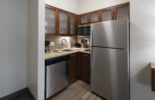 Encanto Hotel | Staybridge Suites Phoenix - Biltmore Area by IHG