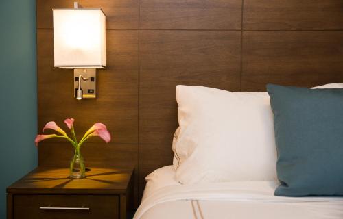 South Lake Union Hotel | Staybridge Suites Seattle - South Lake Union by IHG