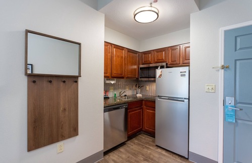 West Seneca Hotel | Staybridge Suites West Seneca by IHG