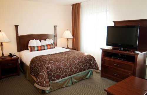 Greenwich Hotel | Staybridge Suites Wichita by IHG