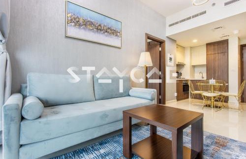 Downtown Dubai Apartment | Staycae Holiday Homes - Reva