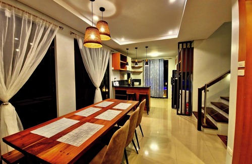 Laurel Villa | Staycation At Sandari Batulao (Overlooking Spot)