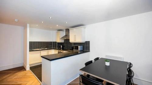 Liverpool City Centre Apartment | Staycity Aparthotels Liverpool City Centre
