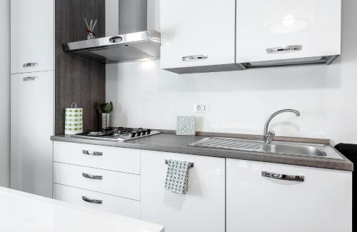 Varesine Apartment | StayEasy Filzi11 - 3 Bedrooms, 2 baths - Central Station