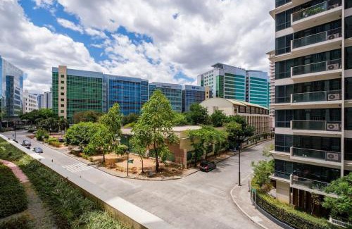 Pinagsama Apartment | StayHere The Florence Luxe 1BR Near Venice Mall