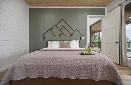 Pickens House | Stayhocha Here For the View!