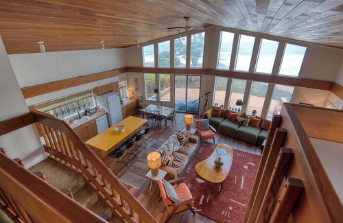 Coos Bay House | #StayinMyDistrict Cape Arago Sanctuary at the Sea