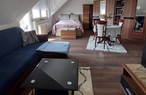 Wahren Condo | Stayinn Möckern - 1 Zimmer Apartment mit Balkon für 3 Personen