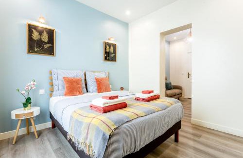 Les Puces de Saint-Ouen Apartment | StayLib - GARIBALDI 2 PIECES PORTE DE MONTMARTRE