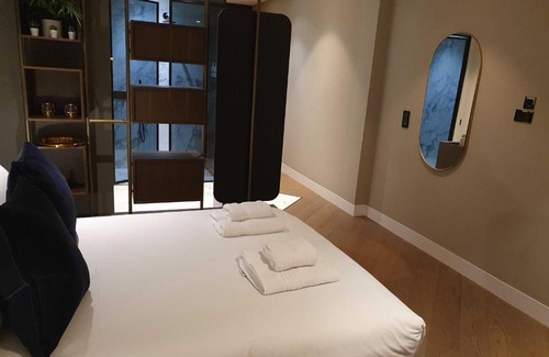 Soho Apartment | StayLux Oxford Street