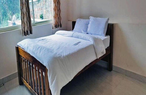 Chikkamagaluru House | STAYMAKER Hima Giri Stay Inn