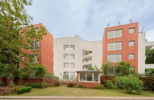 Nerul Apartment | Staymaster Ocean Reef 2BR AC WiFi Pool