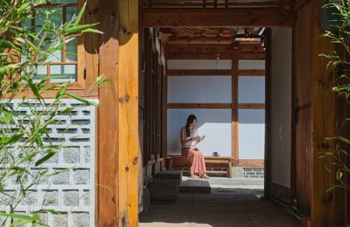 Jongno Apartment | StayMoire Entire Hanok - Central of Seoul