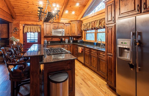 Topton Cabin | stayNantahala – Smoky Mountain Cabins and Luxury Yurts