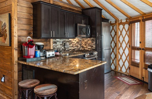 Topton Cabin | stayNantahala – Smoky Mountain Cabins and Luxury Yurts