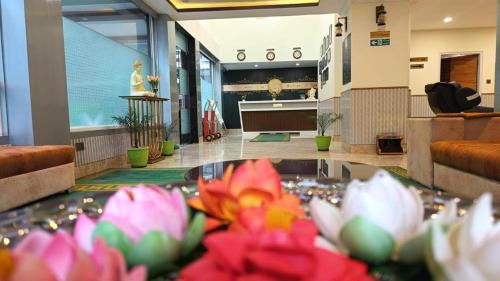 Gangtok Hotel | Staynest Retreat and Spa Gangtok with Parking & Swimming Pool