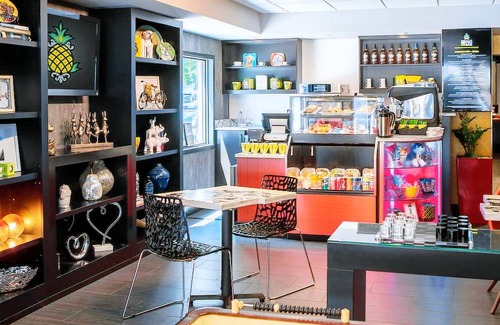 Belltown Hotel | Staypineapple at Hotel FIVE