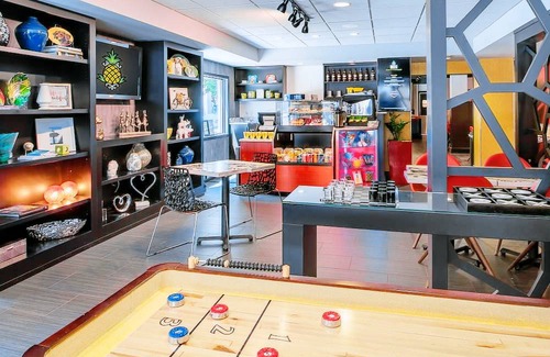 Belltown Hotel | Staypineapple at Hotel FIVE