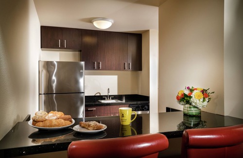 Lower Queen Anne Hotel | Staypineapple, The Maxwell Hotel, Seattle Center Seattle