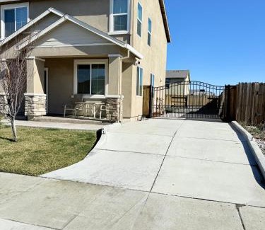 Rio Vista Villa | #stayRioVista Farmhouse near river- Entire House with RV parking