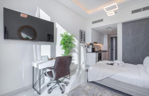 Al Barsha Apartment | StayShort - Delightful Studio in Park Views that Sleeps 2