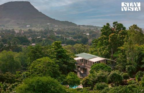 Nashik Villa | StayVista at Amber & Mist - Pool and Lawn