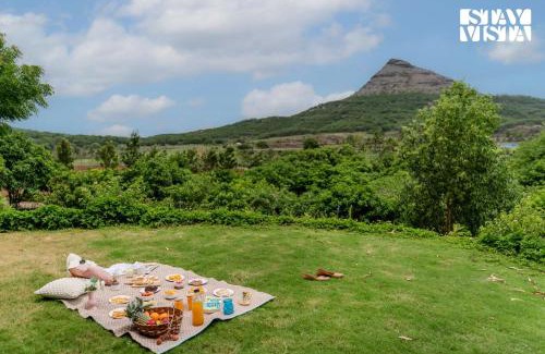 Nashik Villa | StayVista at Amber & Mist - Pool and Lawn