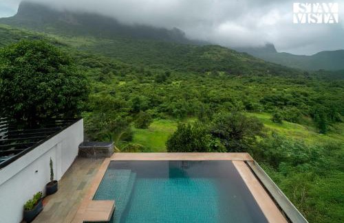 Nashik Villa | StayVista at Bael Leaf with Projector Setup, Pool